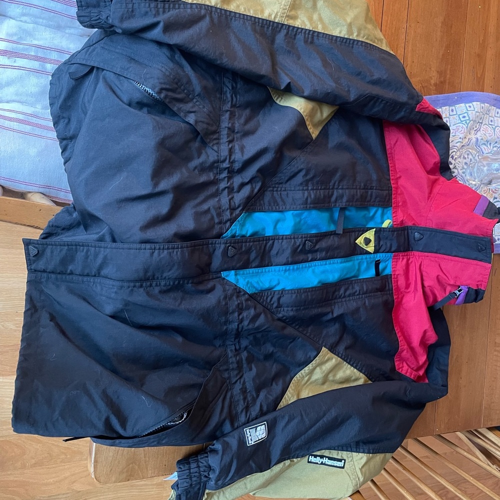 vintage color block Helly Hanson equips made in hong kong. like new!